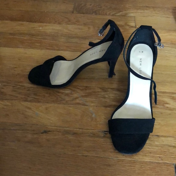 Black suede ankle strap heels - Picture 1 of 1